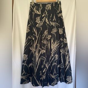 Banana Republic Maxi Skirt - size 4